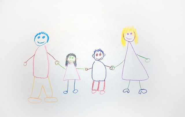 Drawing Of A Family With A Dad, Mom, Older Brother, And Younger Sister